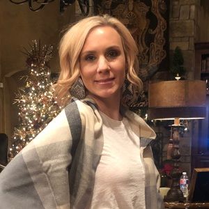 Meet your Posher, Lesli